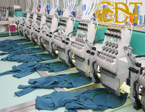 Xưởng may áo khoác theo yêu cầu giá rẻ - Uy tín, chất lượng tại TPHCM 5 xưởng thêu áo khoác áo gió