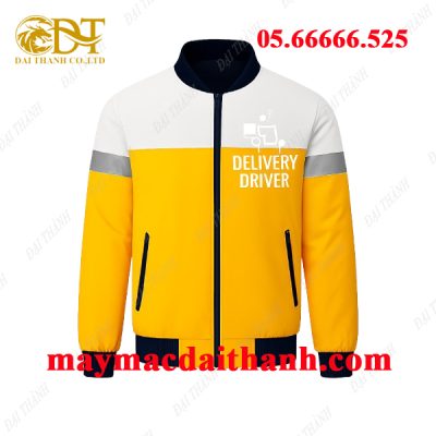 May áo khoác giao hàng màu vàng